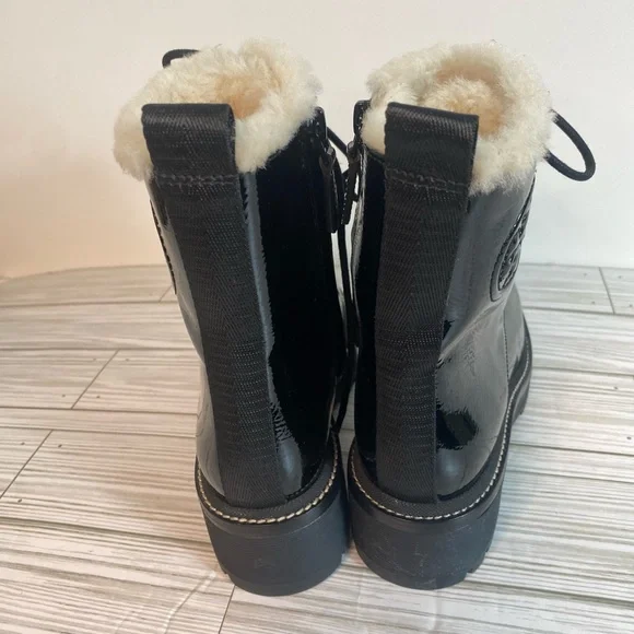 Tory Burch Miller 50mm Shearling Patent Booties size 5 NWOT - Picture 5 of 14